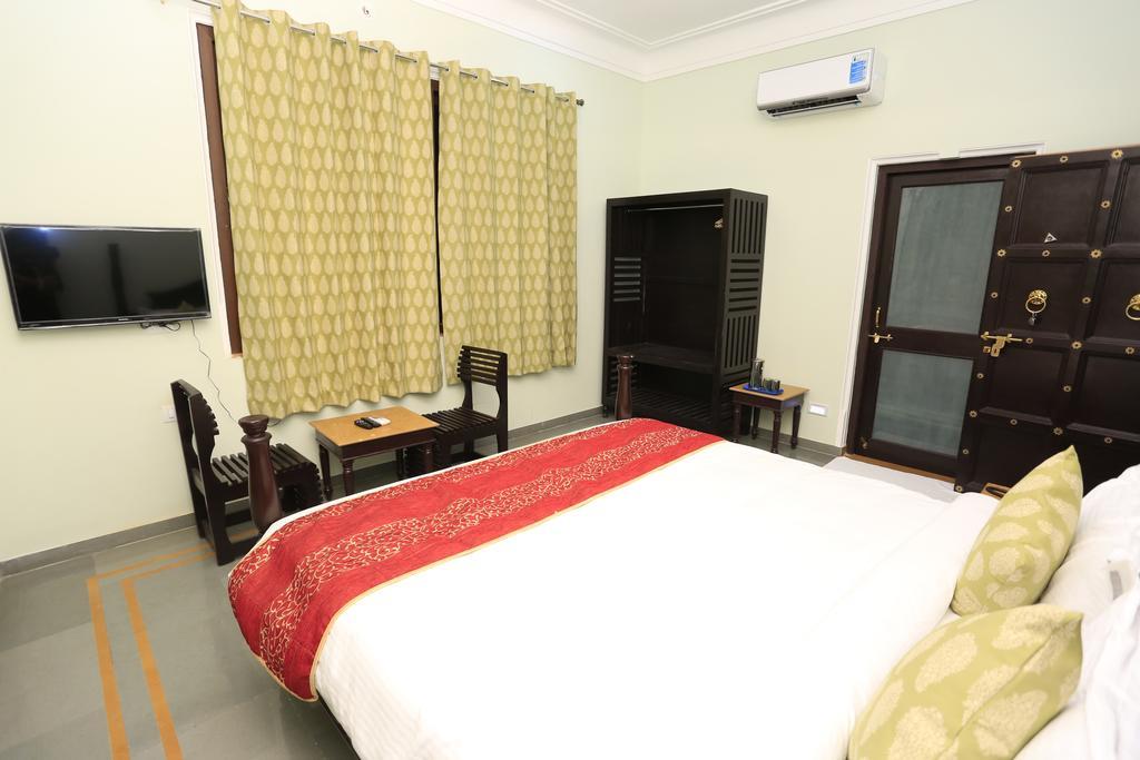 Hôtel Sai Palace à Udaipur Extérieur photo